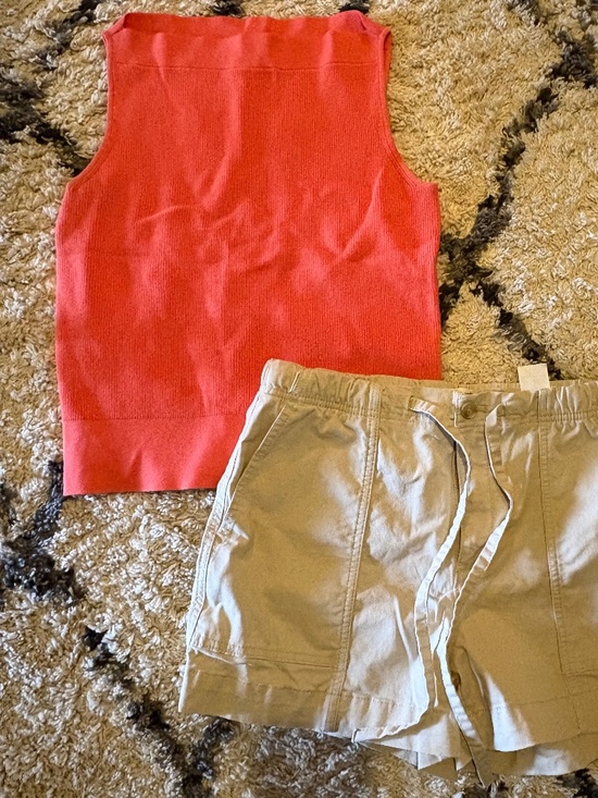 Banana Republic Tops - Banana Republic BUNDLE - top & shorts